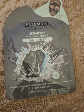 Detoxifying Charcoal & Sea Salt Sheet Mask - Black Quantity Of 6